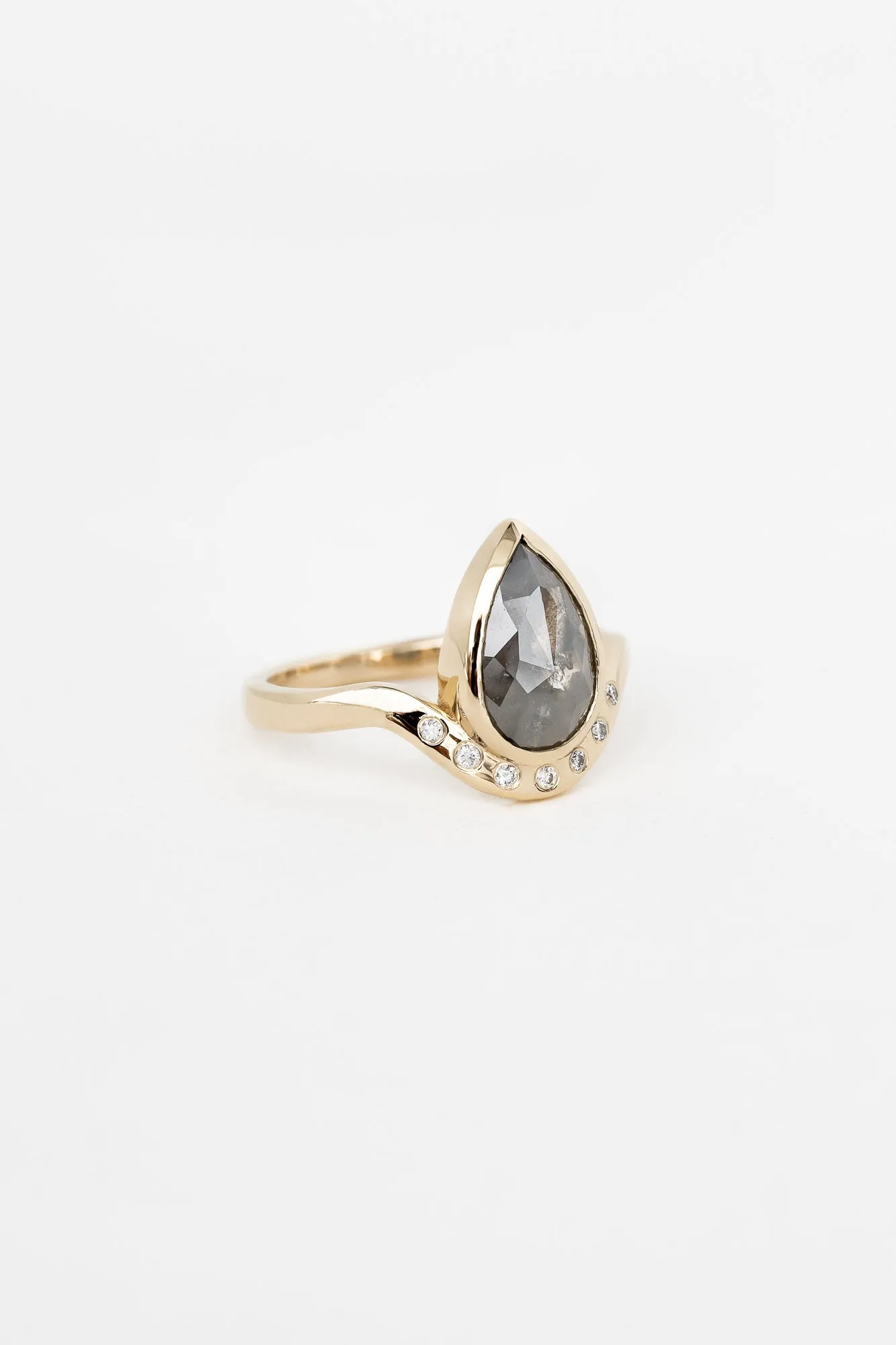 Aerie Ring with 1.63ct Salt & Pepper Diamond