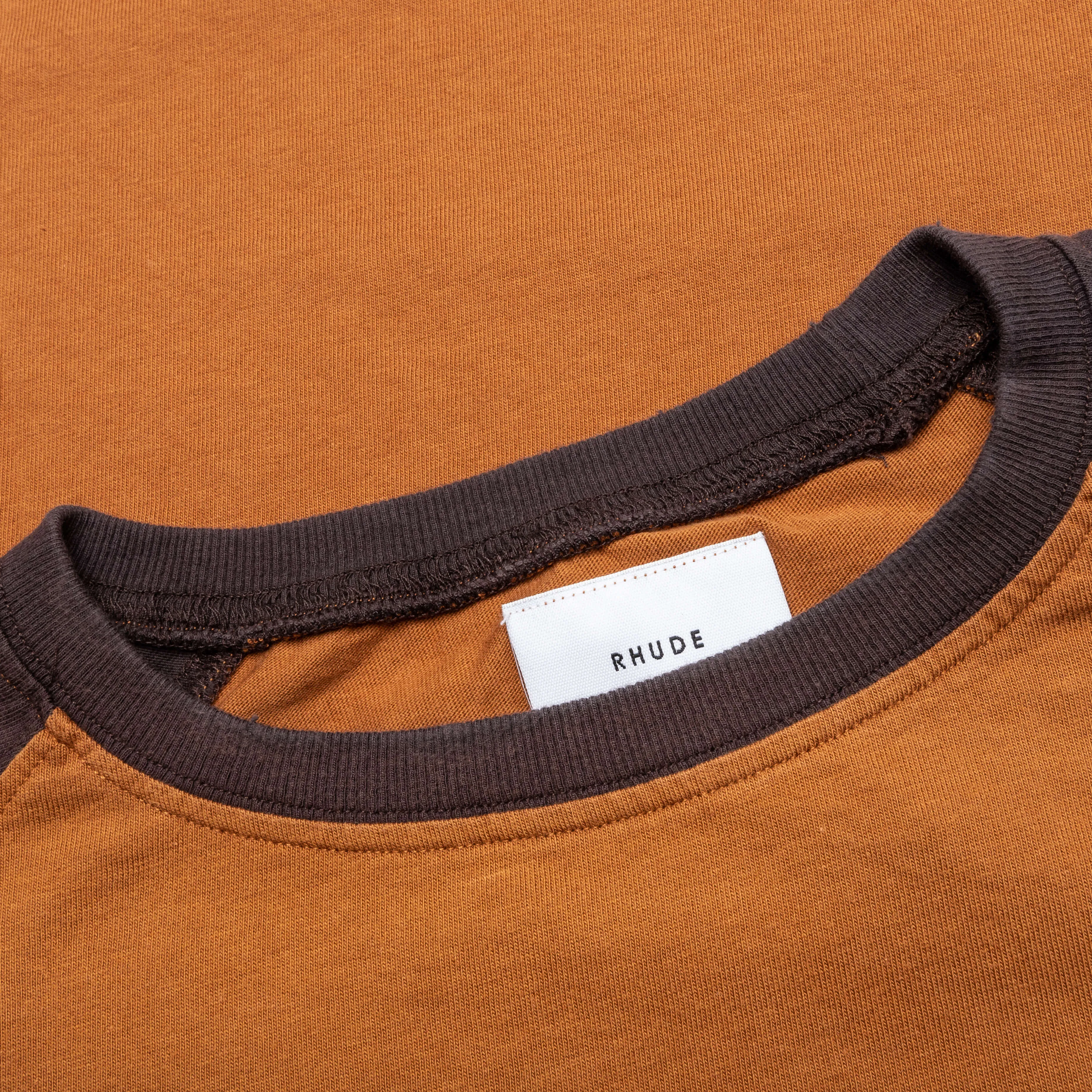 Black Hills L/S Raglan Sweatshirt - Camel/Black