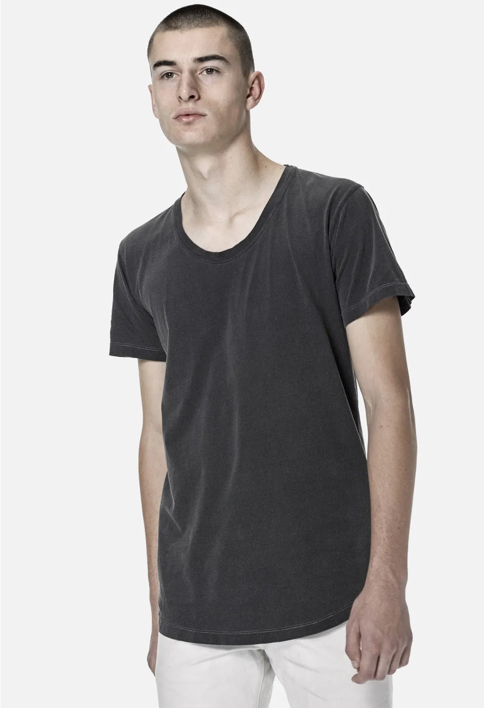 Washed Curve U-Neck / Black