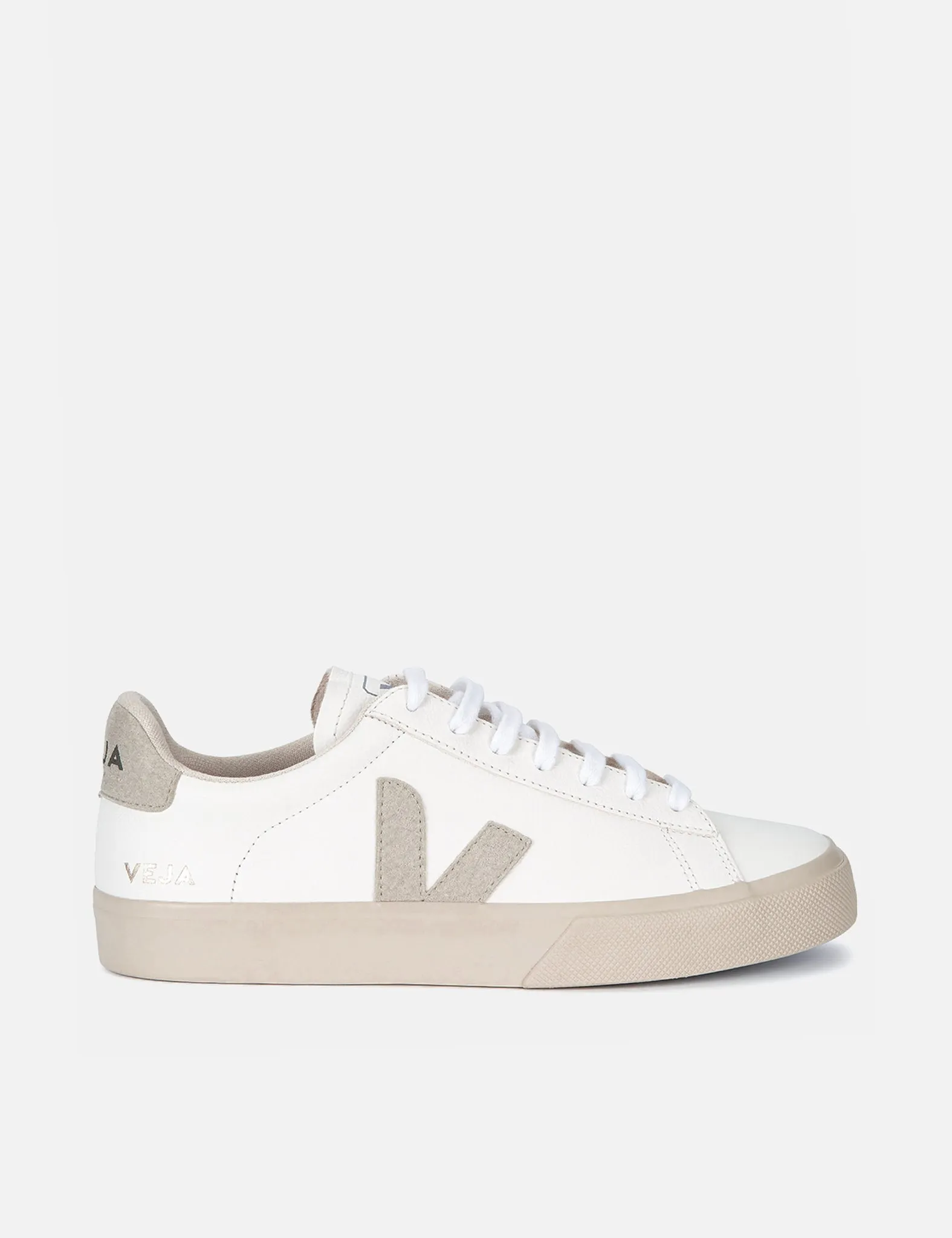 Womens Veja Campo (Chrome Free) Trainers - Extra White/Natural Suede